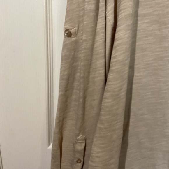 NWT Caslon Women’s Tan Long Sleeve Oxford - Picture 6 of 7